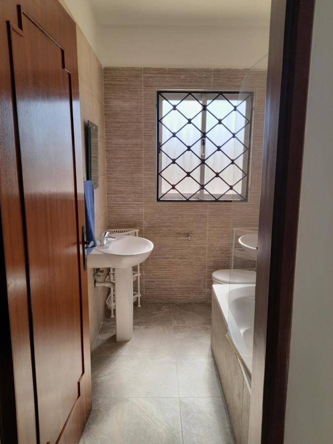 Sunshine Holiday Apartment 4 Next To The Sea 세인트폴스베이 외부 사진
