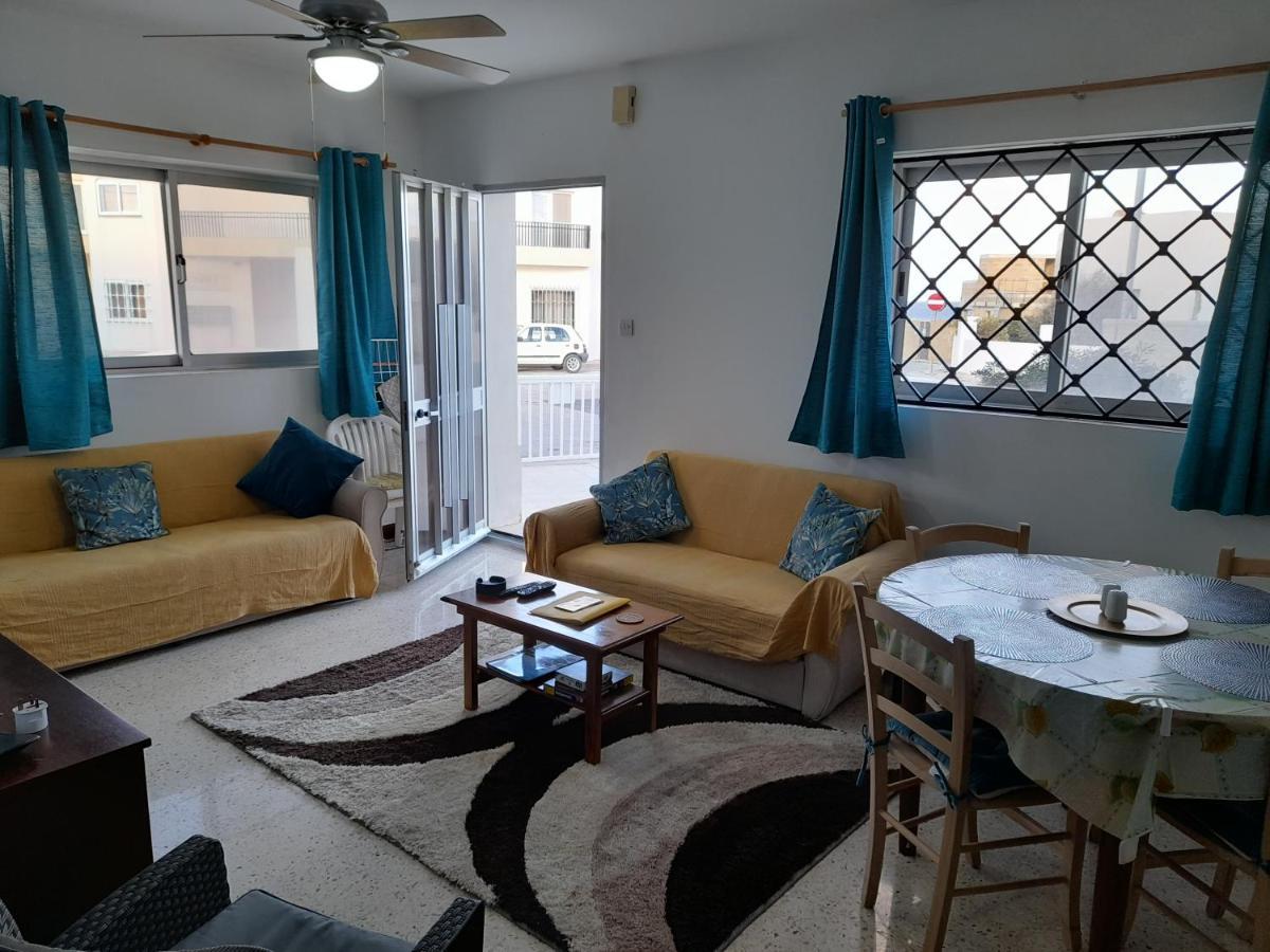 Sunshine Holiday Apartment 4 Next To The Sea 세인트폴스베이 외부 사진